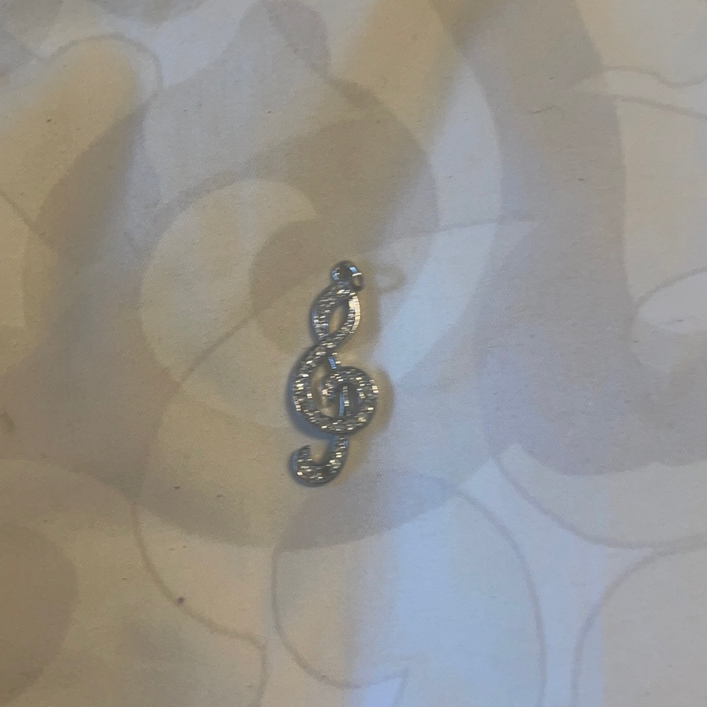 Clef pendant